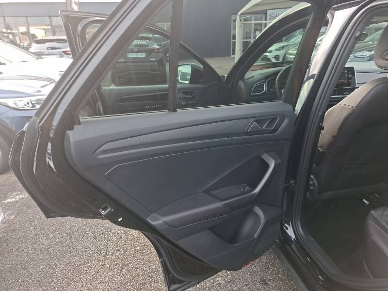 Volkswagen T-Roc - Photo 24