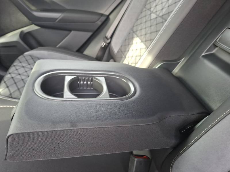 Volkswagen T-Roc - Photo 26