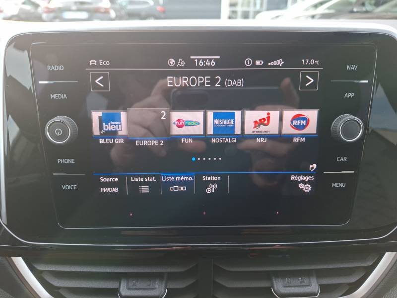 Volkswagen T-Roc - Photo 33