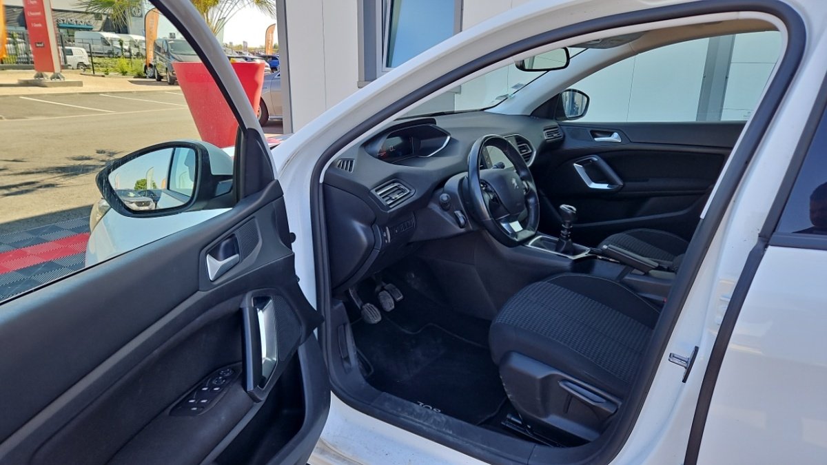 Peugeot 308 - Photo 11