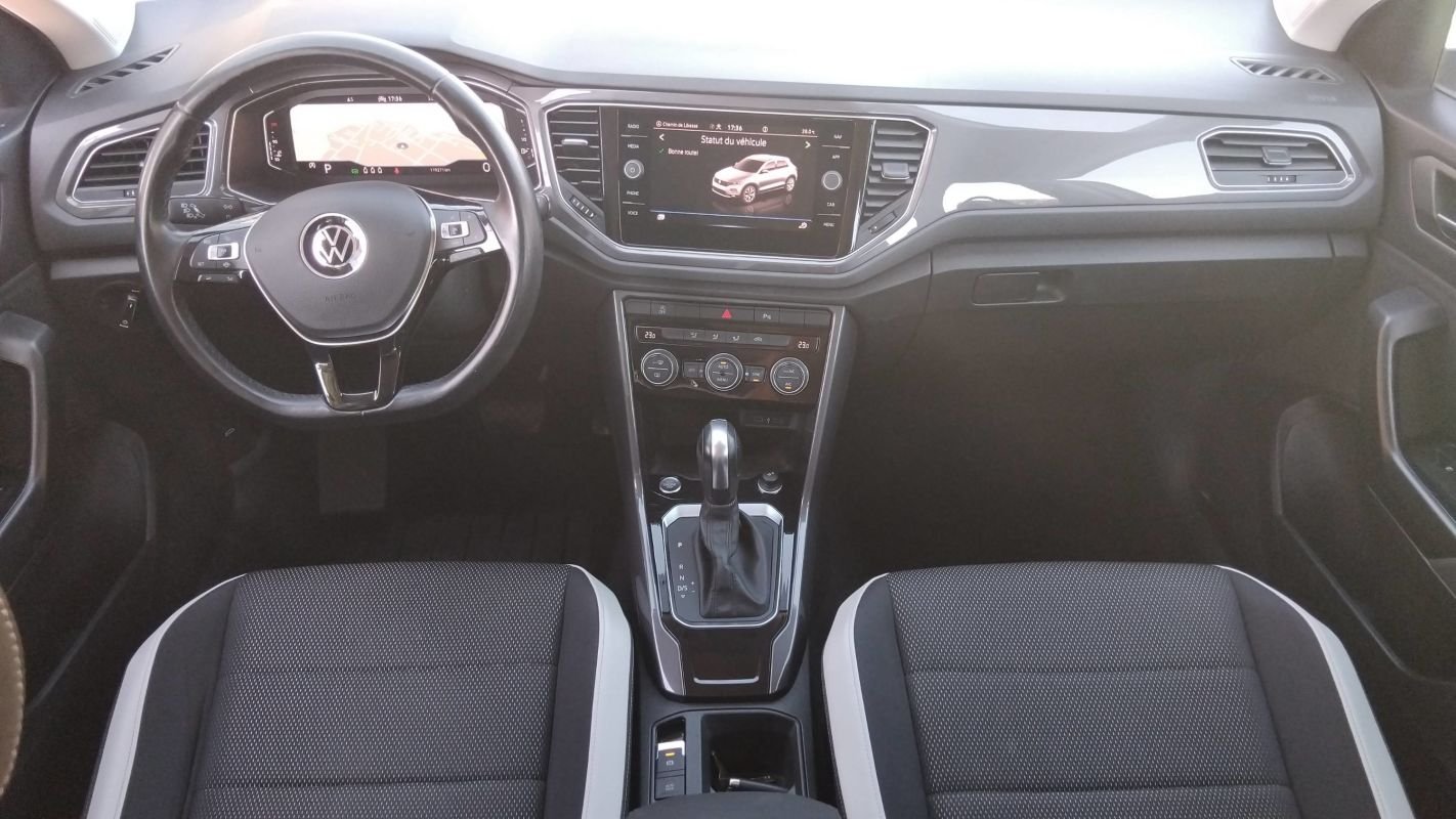 Volkswagen T-Roc - Photo 11