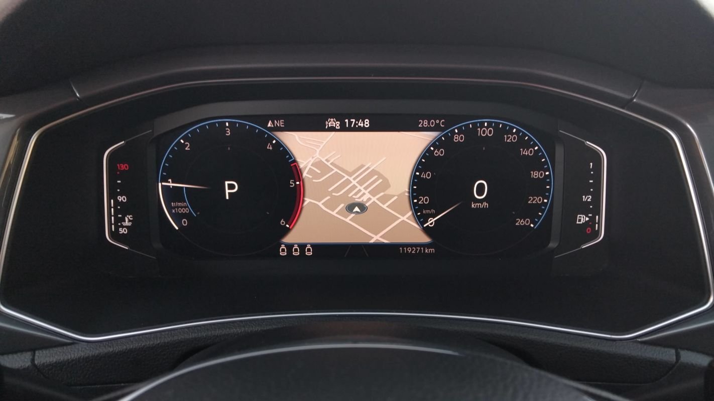 Volkswagen T-Roc - Photo 12