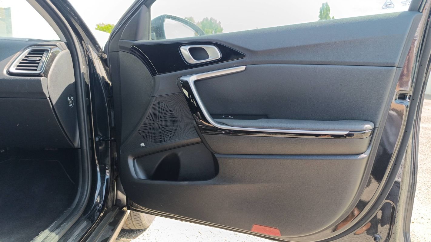 Kia Xceed - Photo 23