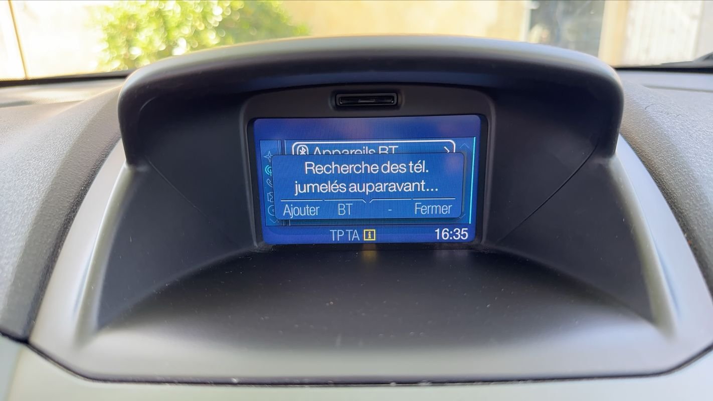 Ford Fiesta - Photo 13