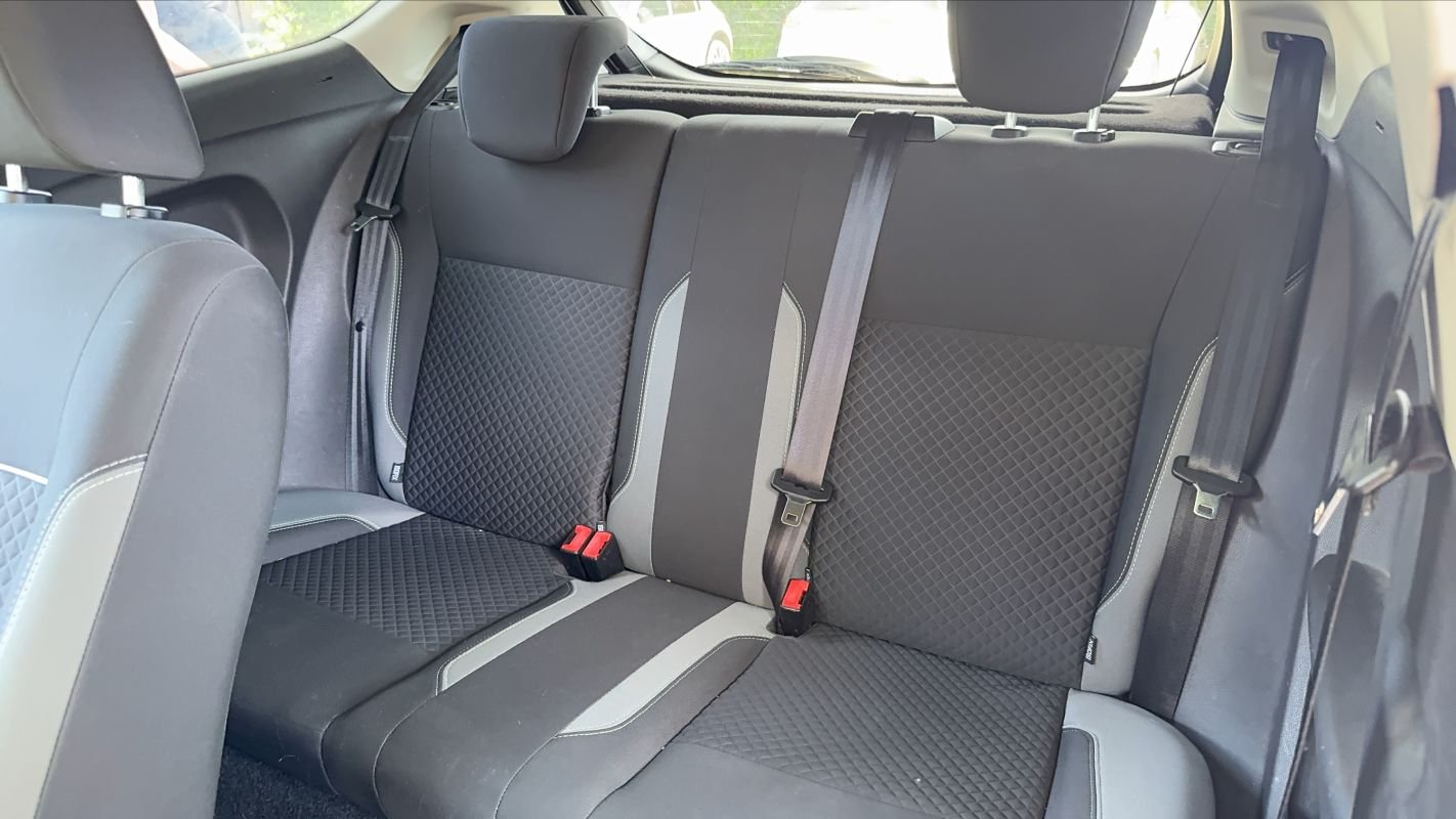 Ford Fiesta - Photo 9