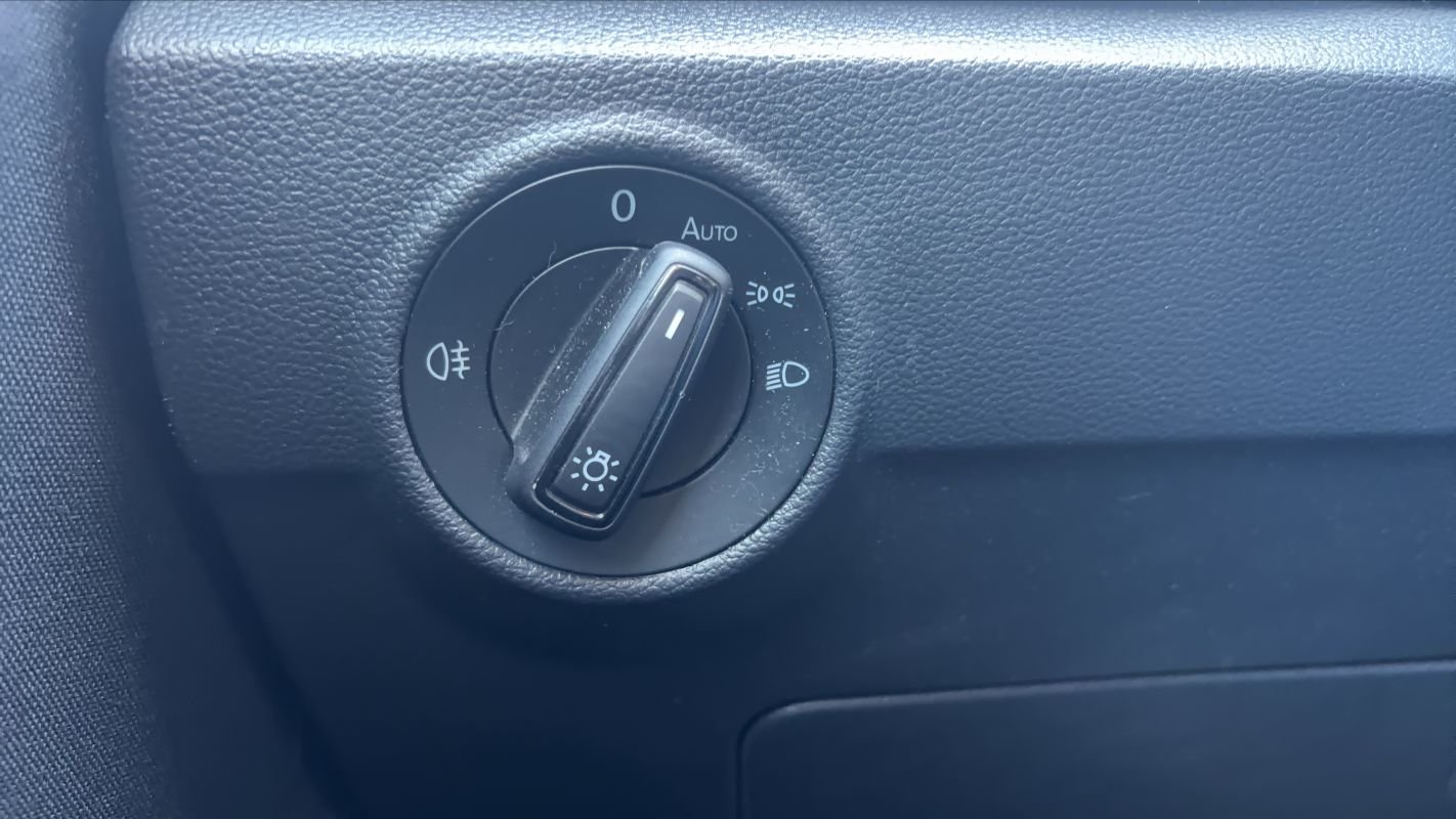 Volkswagen T-Roc - Photo 13