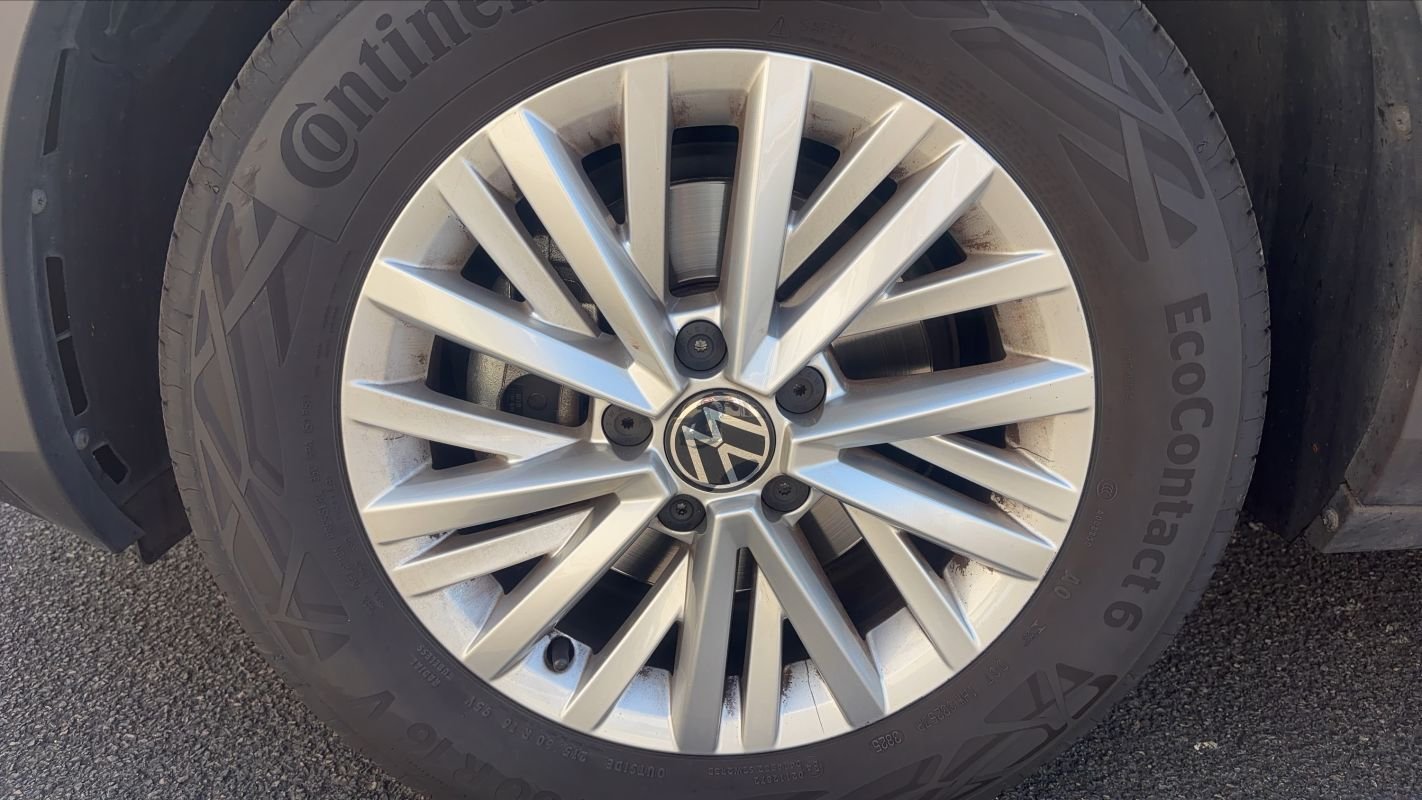 Volkswagen T-Roc - Photo 18