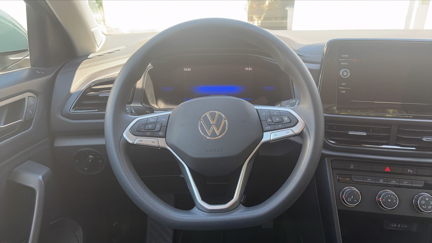 Volkswagen T-Roc - Photo 24