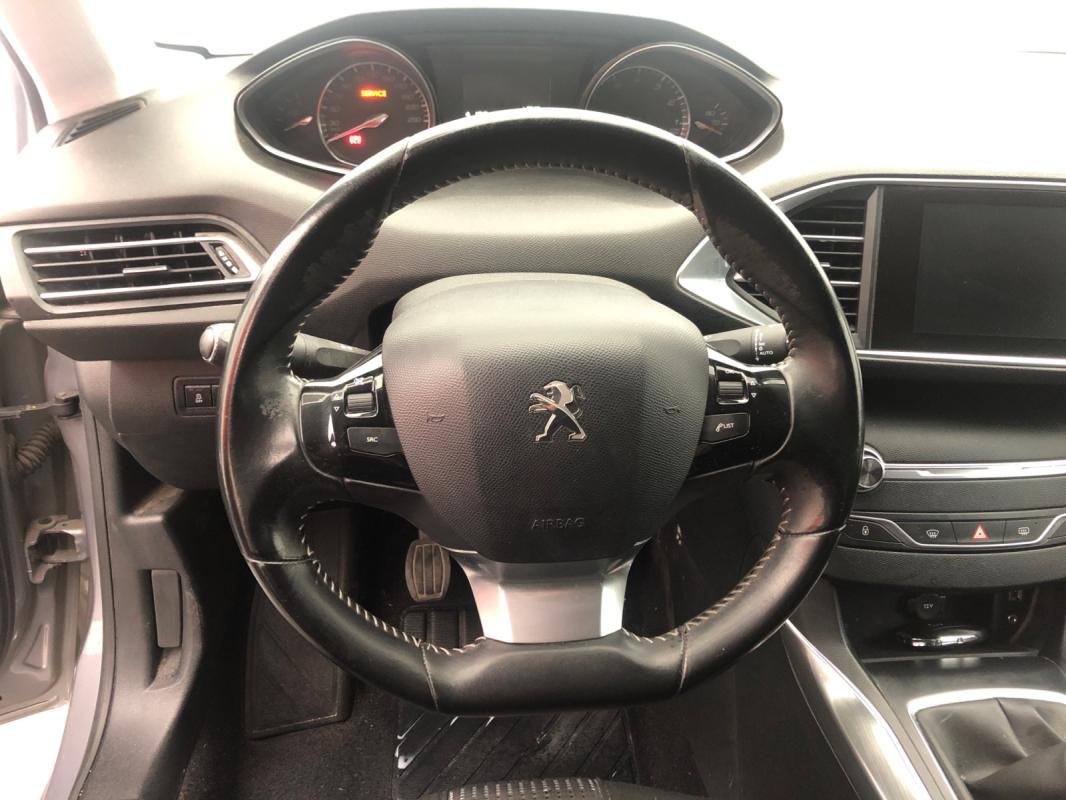 Peugeot 308 SW - Photo 11