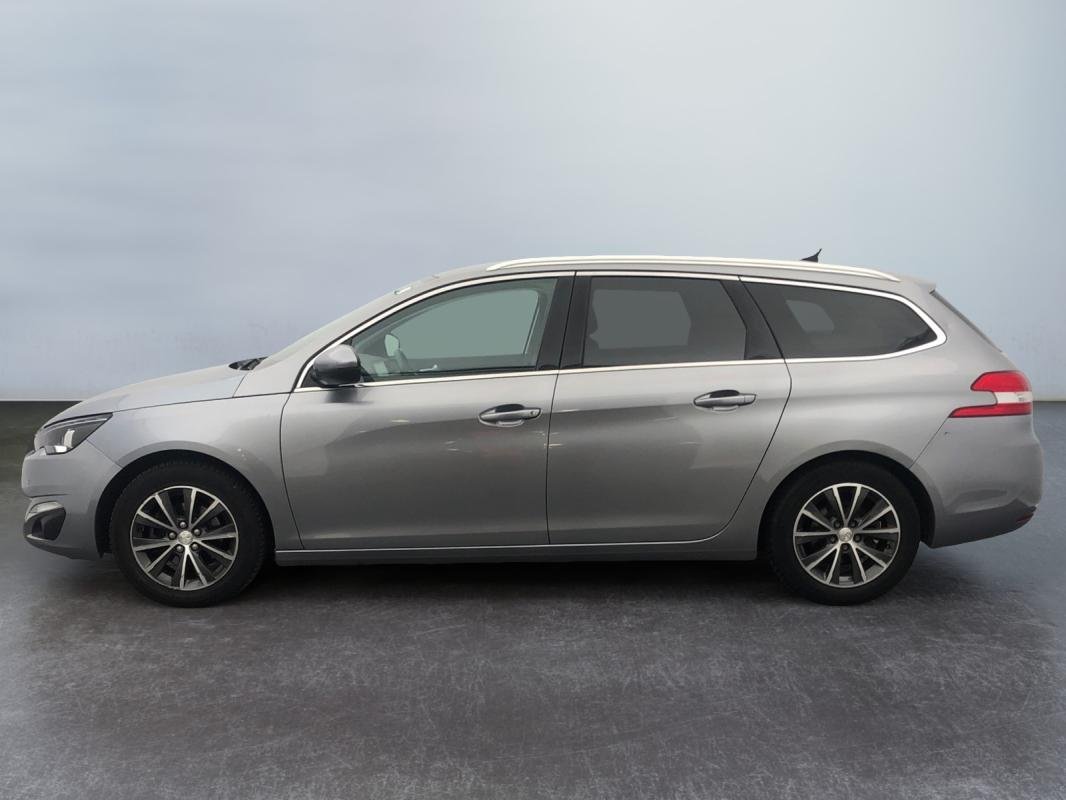 Peugeot 308 SW - Photo 2