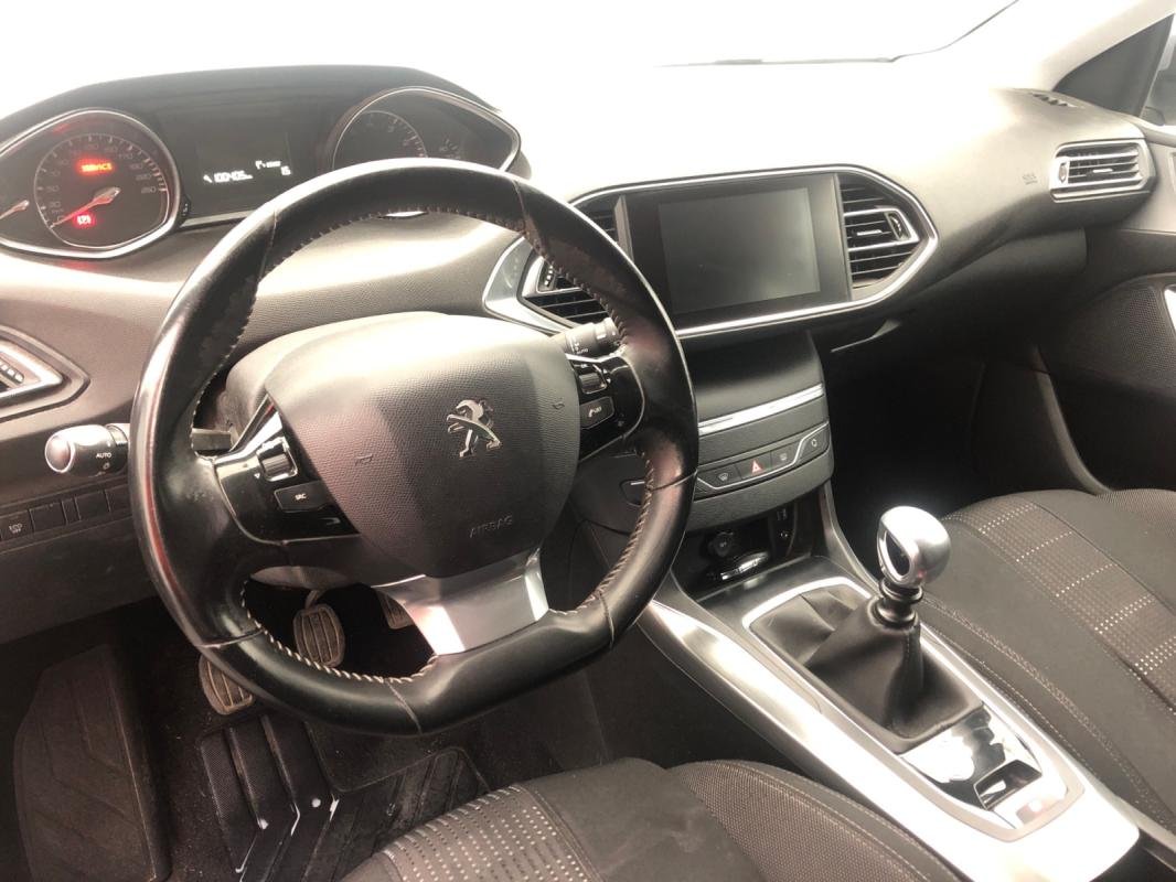 Peugeot 308 SW - Photo 10