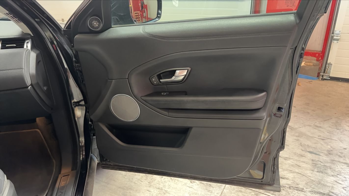 Land Rover Range Rover Evoque - Photo 24