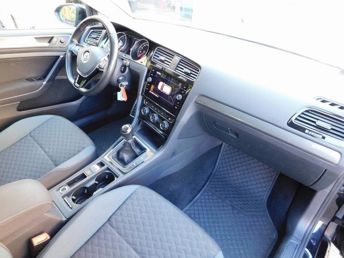 Volkswagen Golf - Photo 20