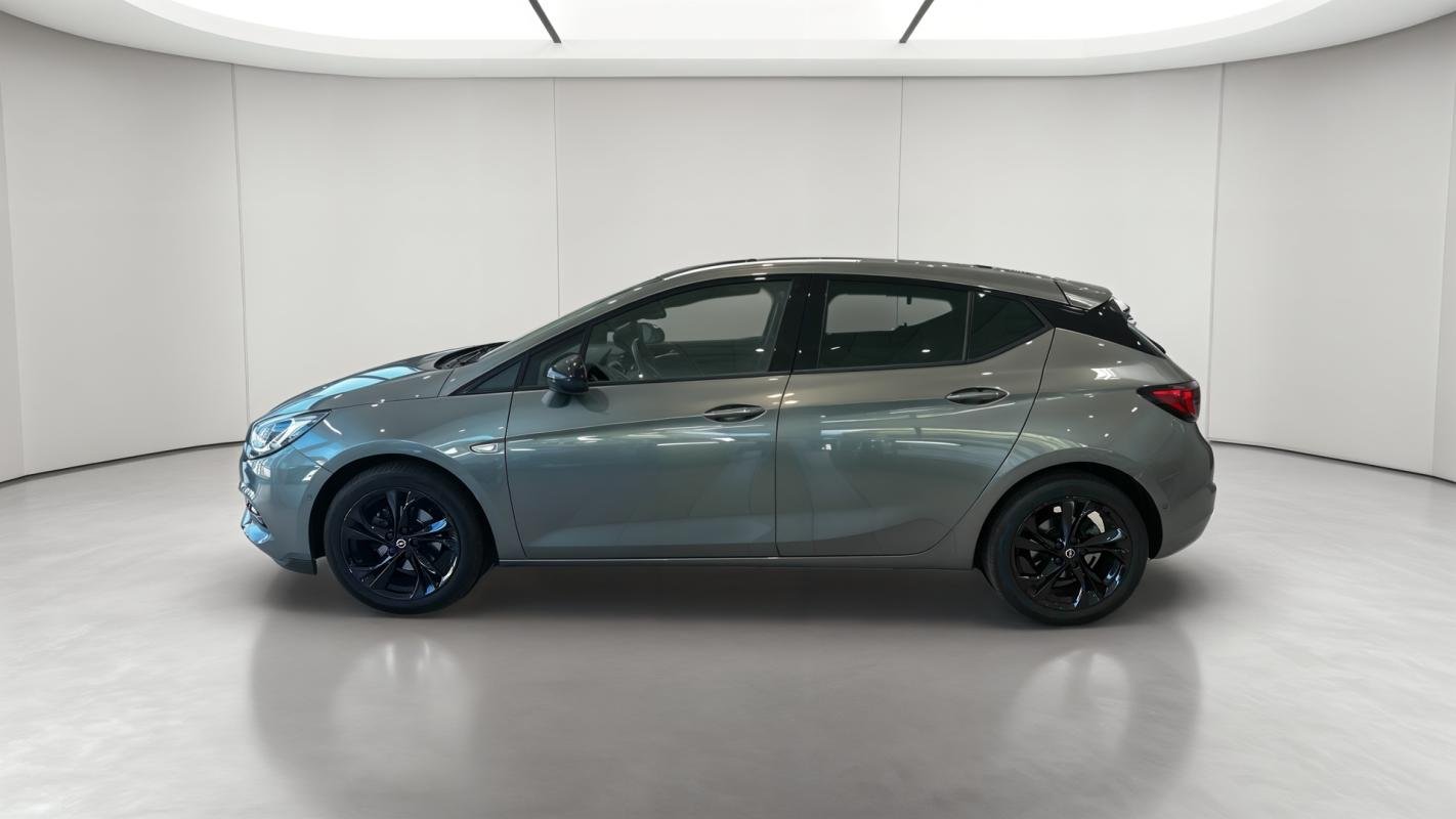 Opel Astra - Photo 2