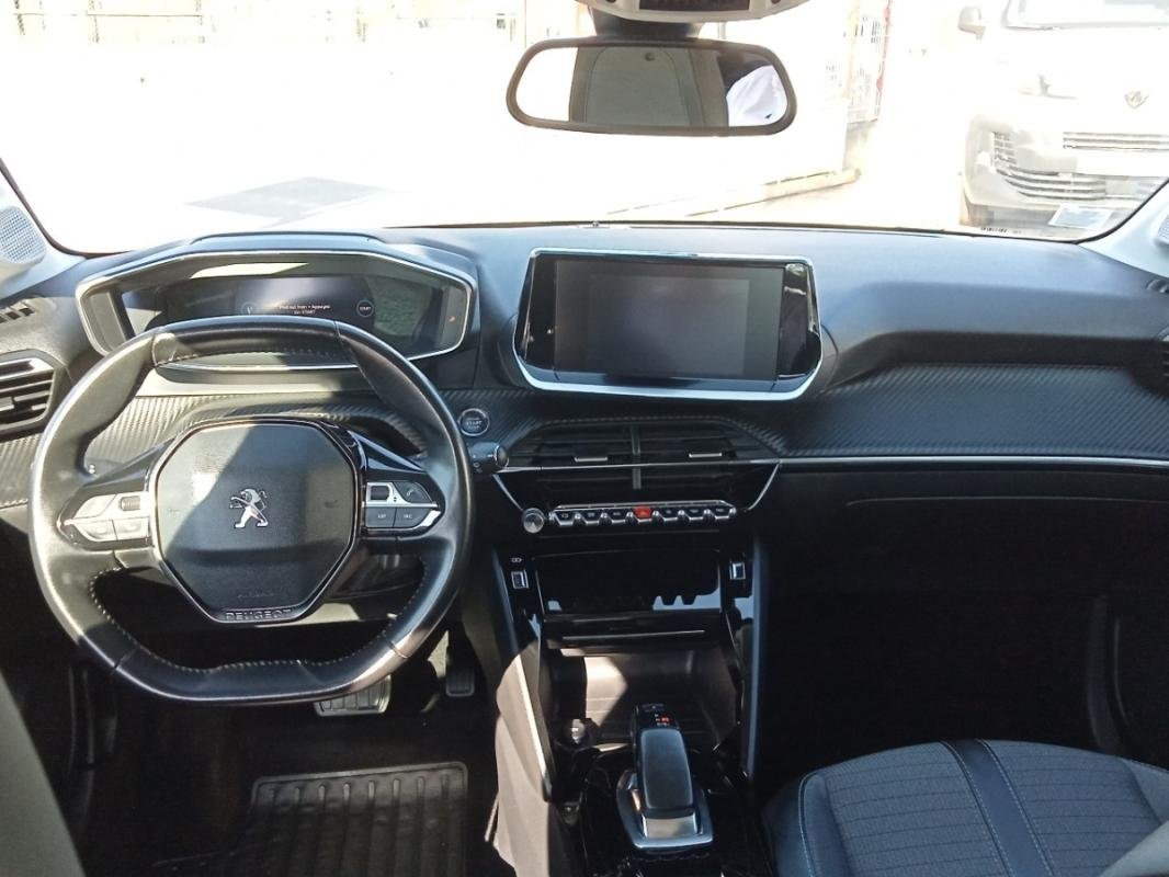 Peugeot E-208 - Photo 8