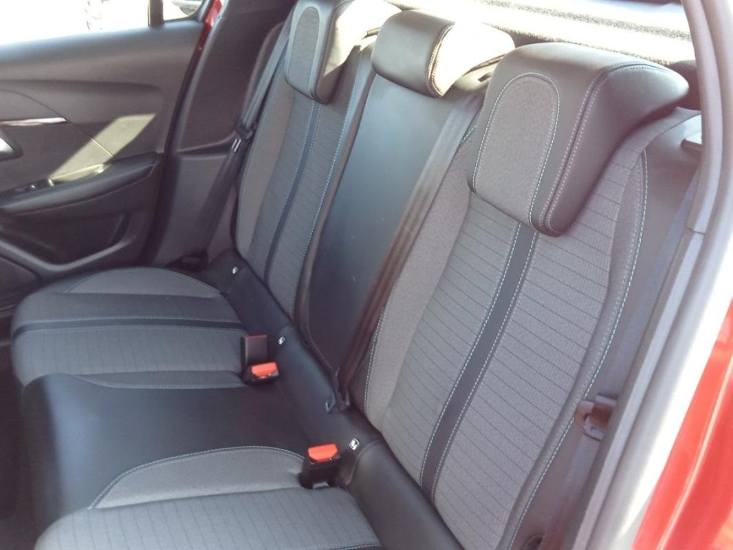 Peugeot E-208 - Photo 10