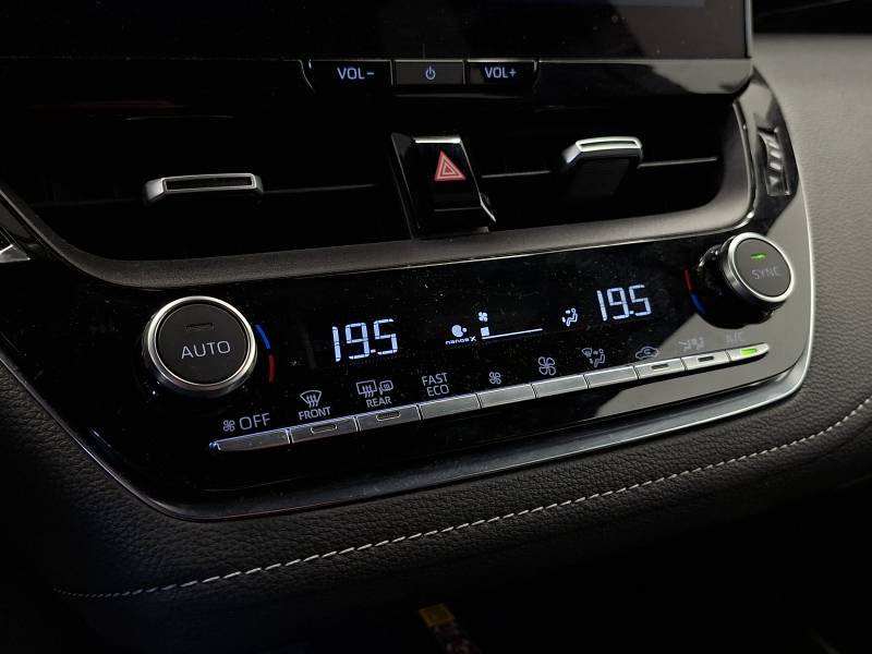 Toyota Corolla - Photo 26