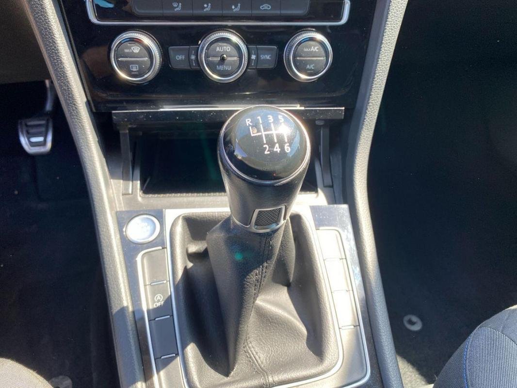 Volkswagen Golf - Photo 11