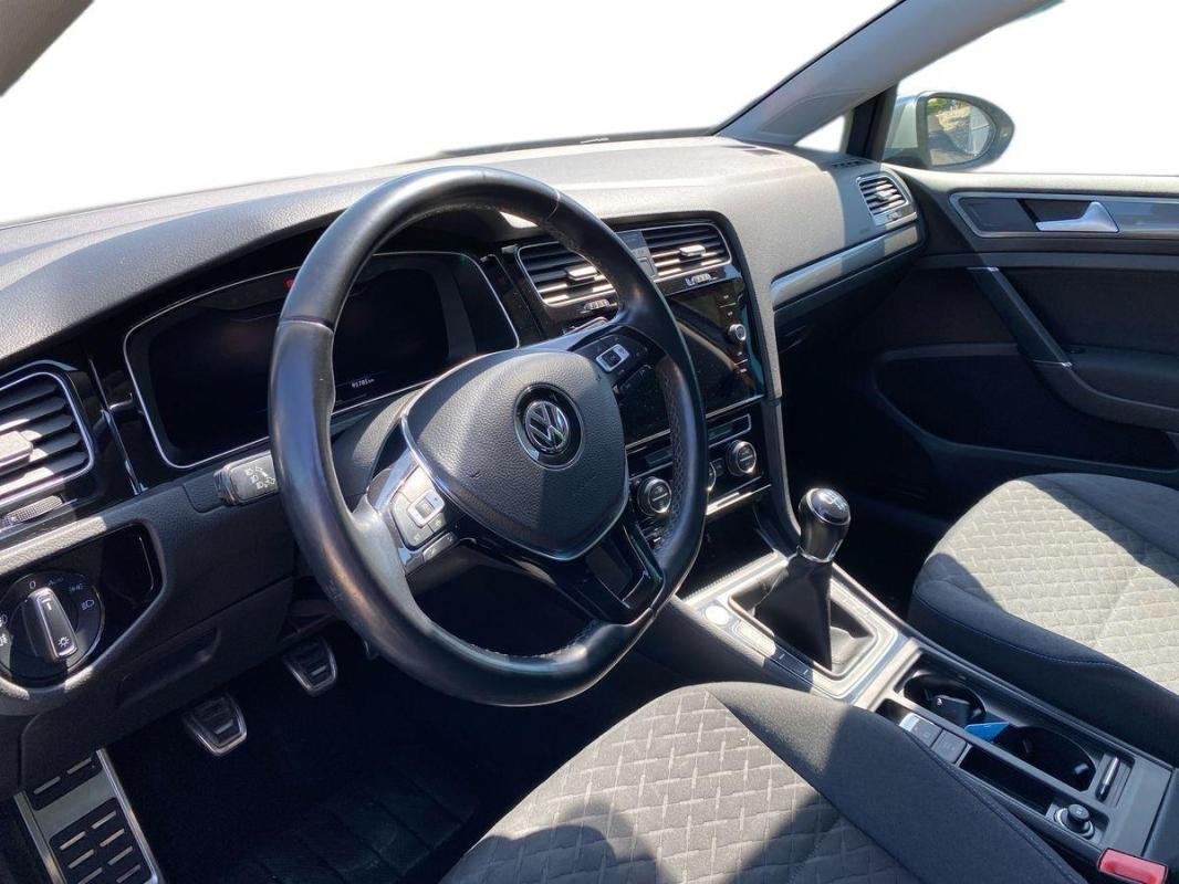 Volkswagen Golf - Photo 9