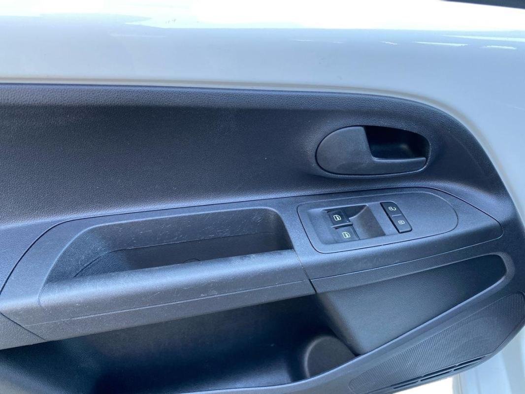 Volkswagen E-Up! - Photo 15