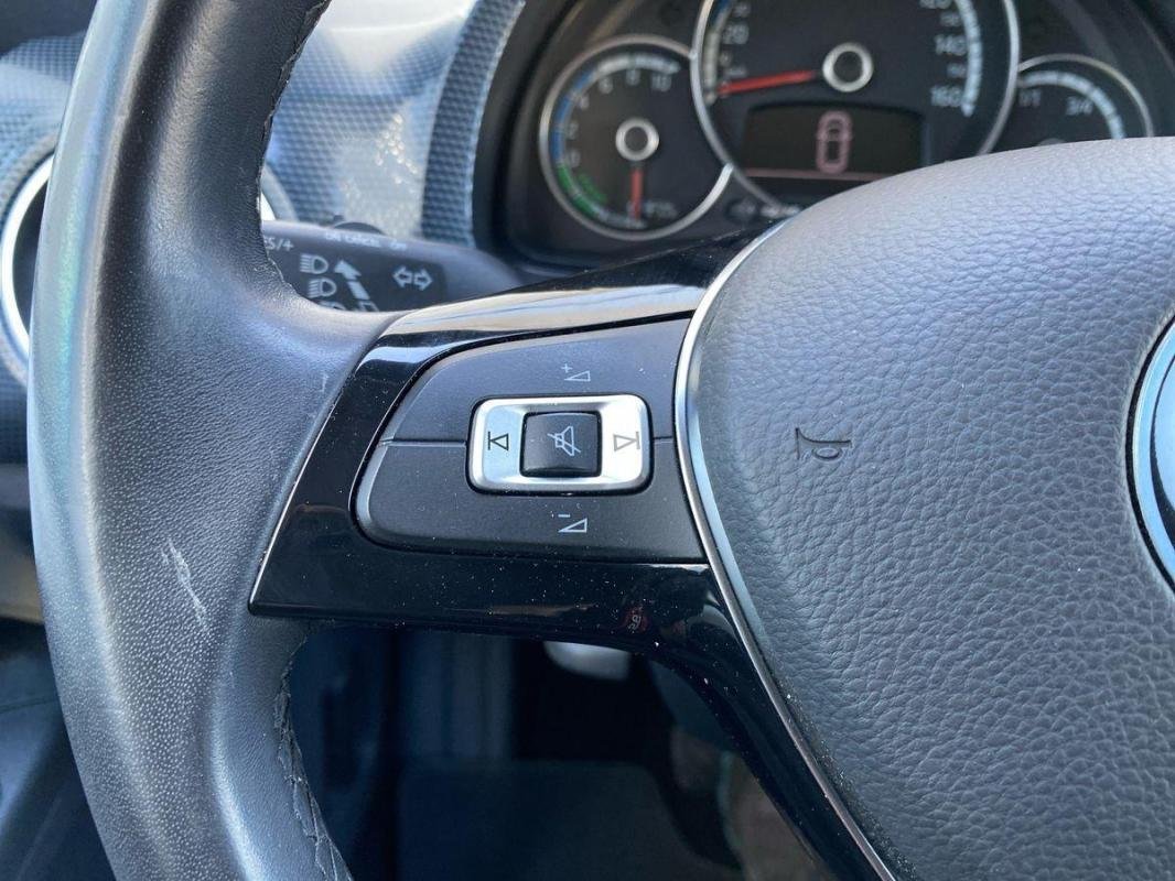 Volkswagen E-Up! - Photo 21
