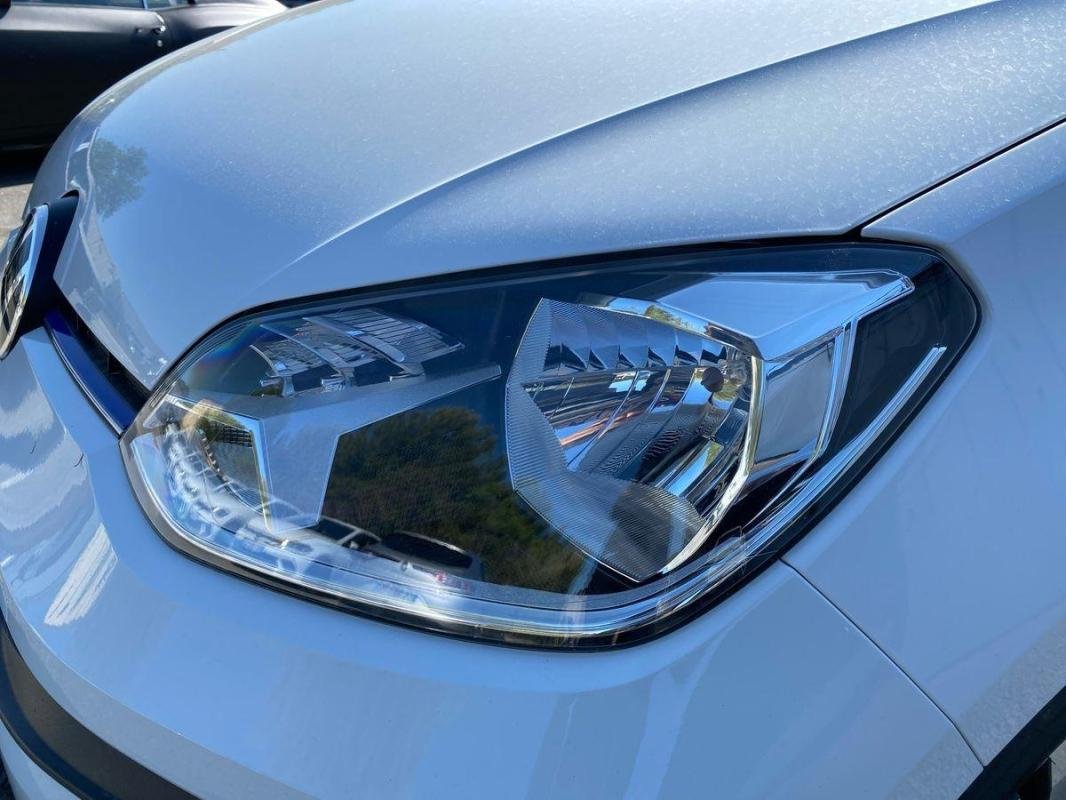 Volkswagen E-Up! - Photo 26