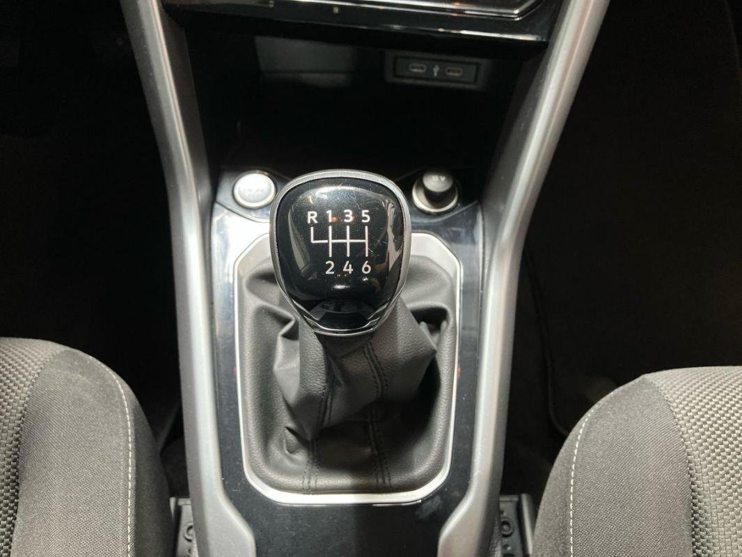 Volkswagen T-Roc - Photo 11