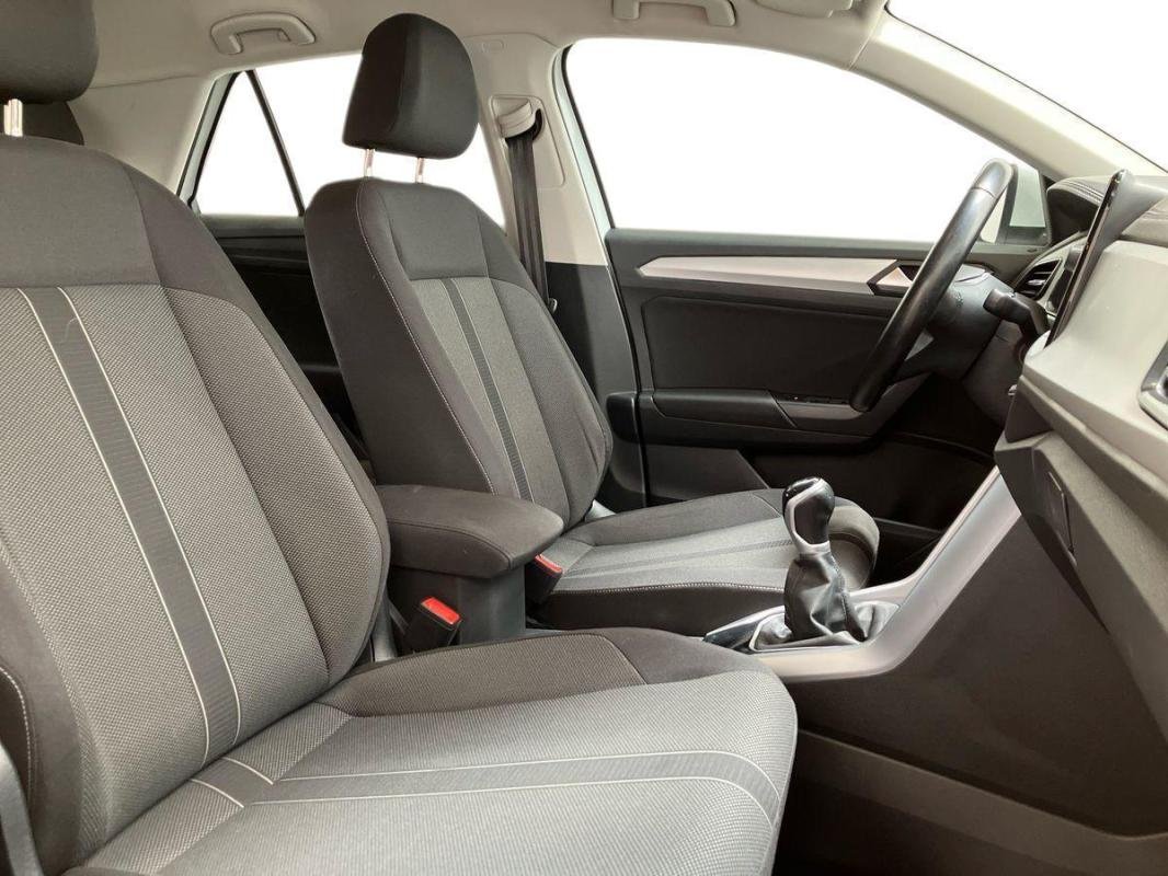 Volkswagen T-Roc - Photo 13