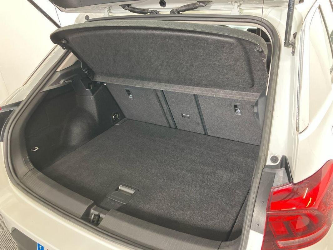 Volkswagen T-Roc - Photo 31