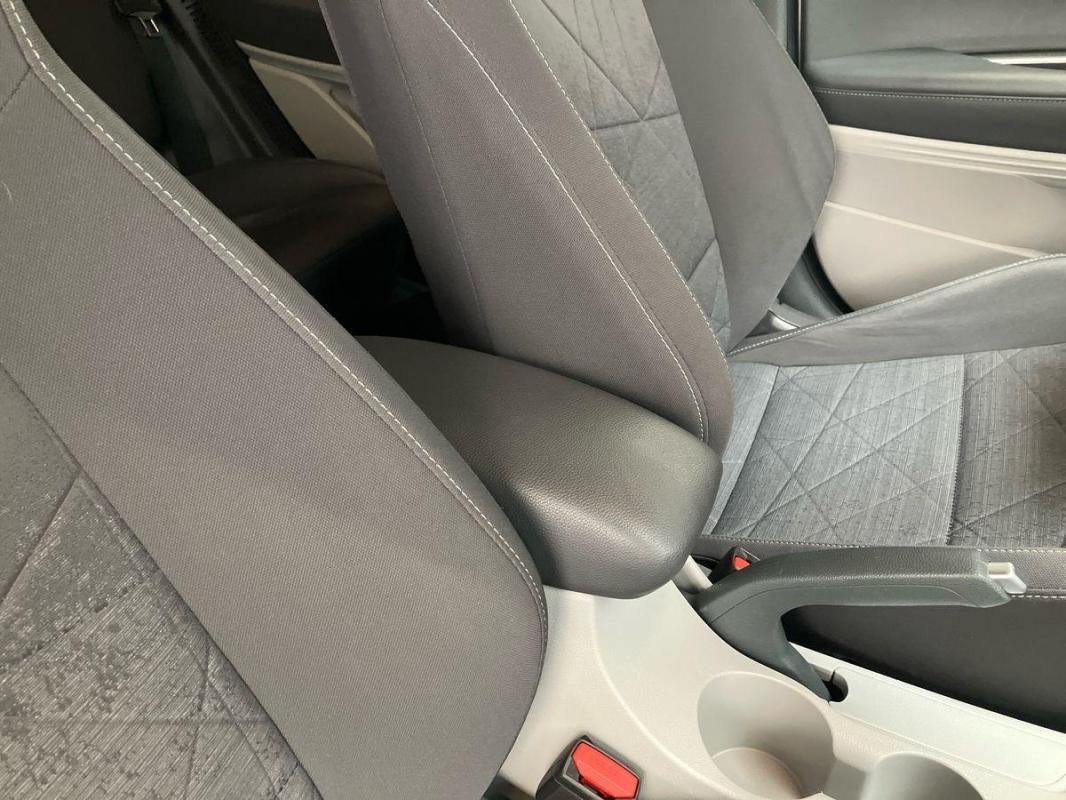 Hyundai Accent - Photo 12