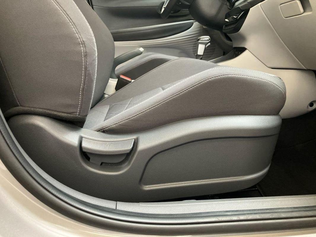 Hyundai Accent - Photo 14
