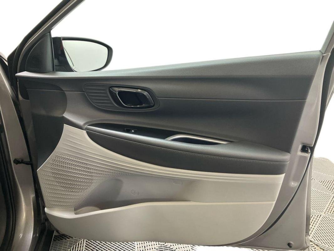 Hyundai Accent - Photo 15