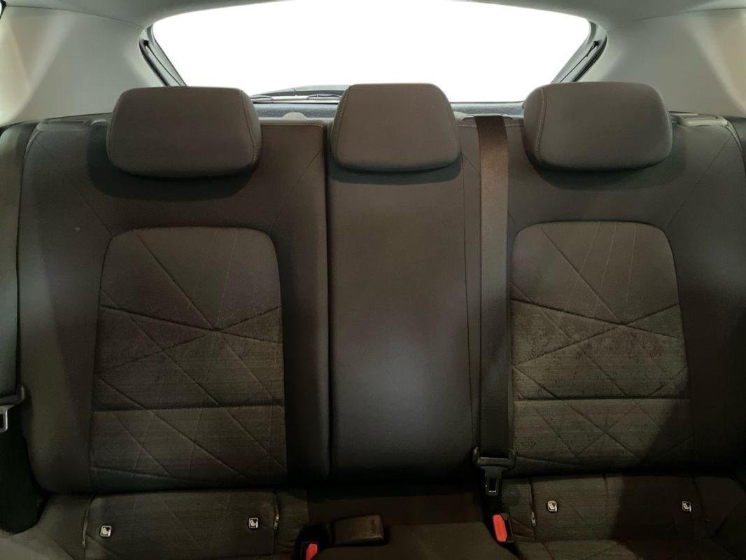 Hyundai Accent - Photo 22