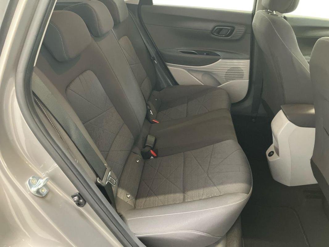Hyundai Accent - Photo 23