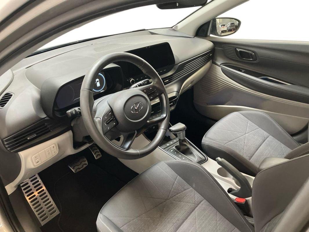 Hyundai Accent - Photo 9