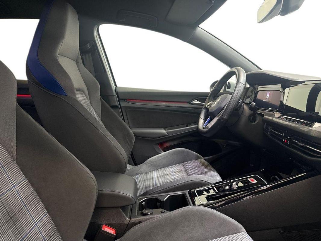 Volkswagen Golf - Photo 13