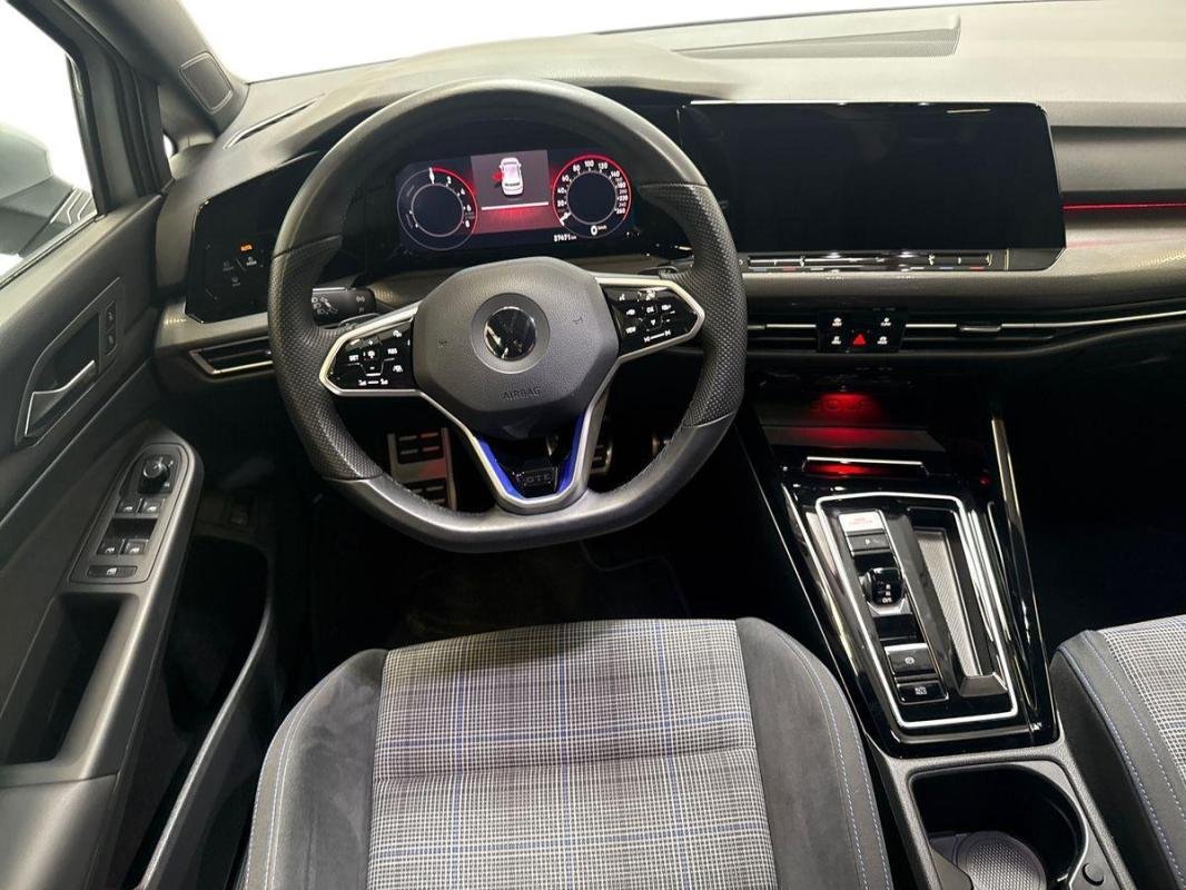 Volkswagen Golf - Photo 24