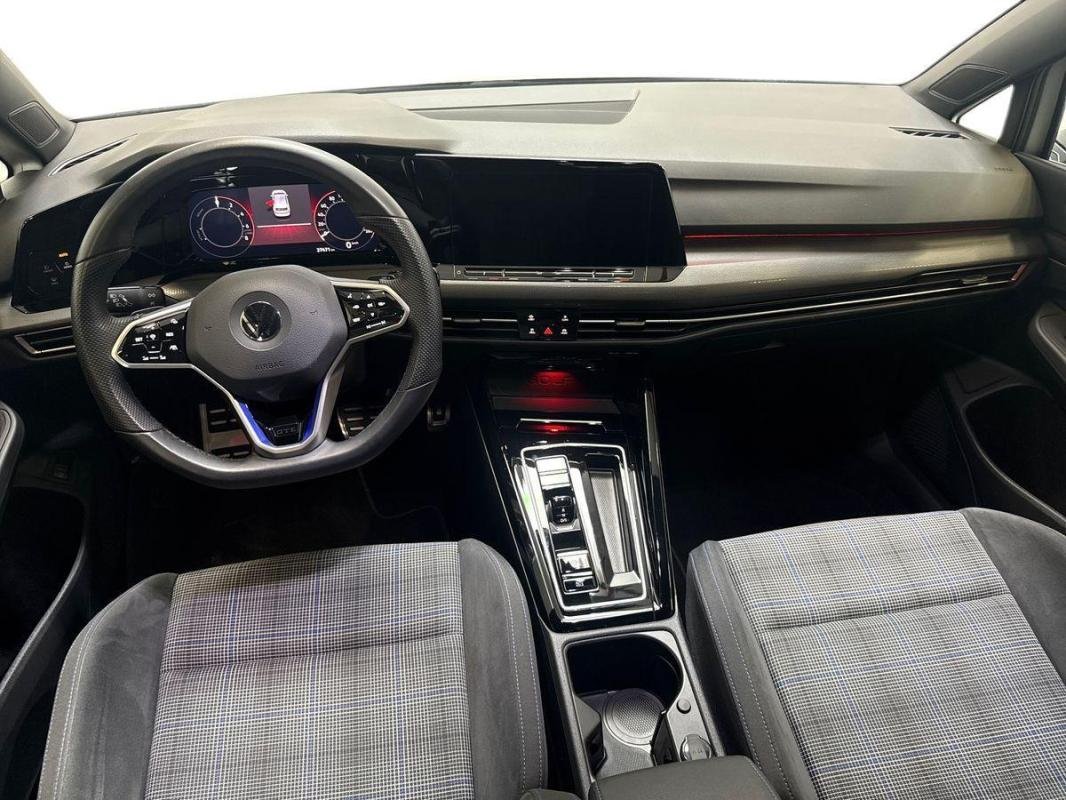 Volkswagen Golf - Photo 8