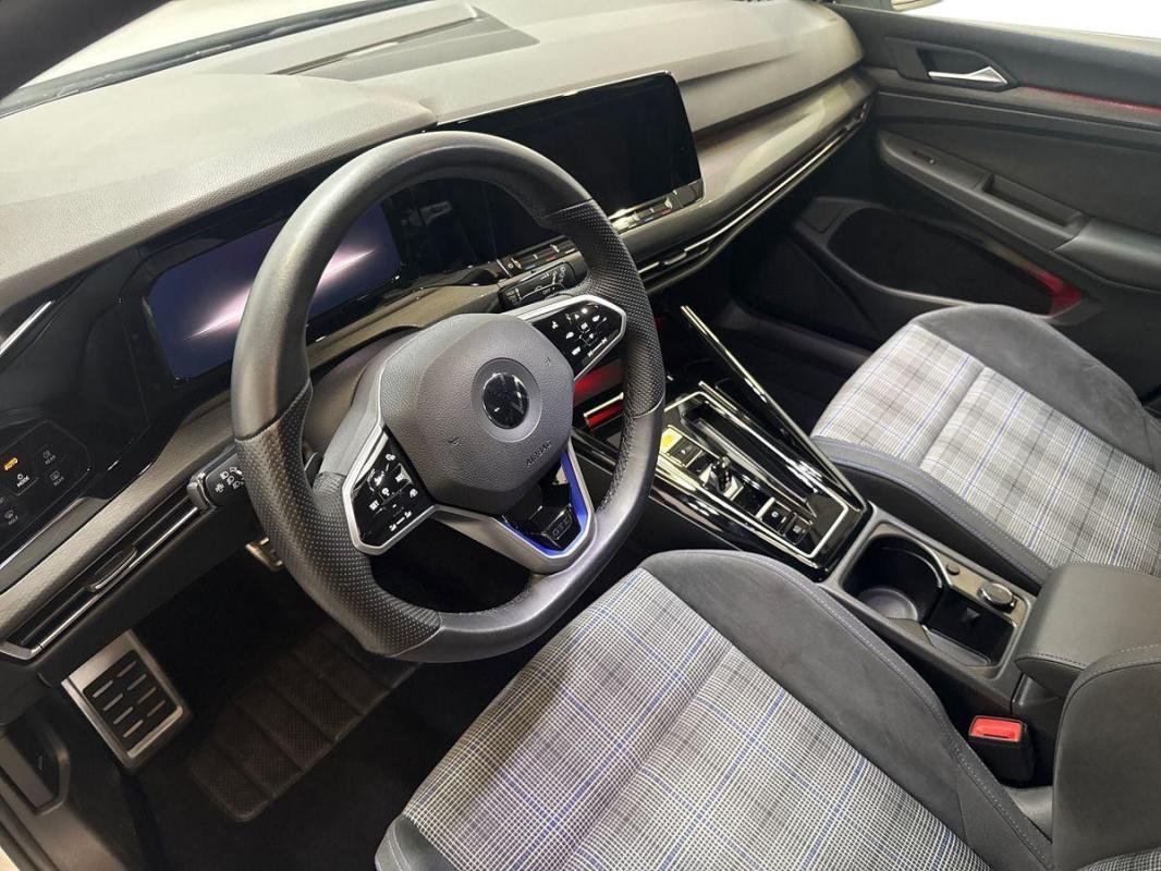 Volkswagen Golf - Photo 9