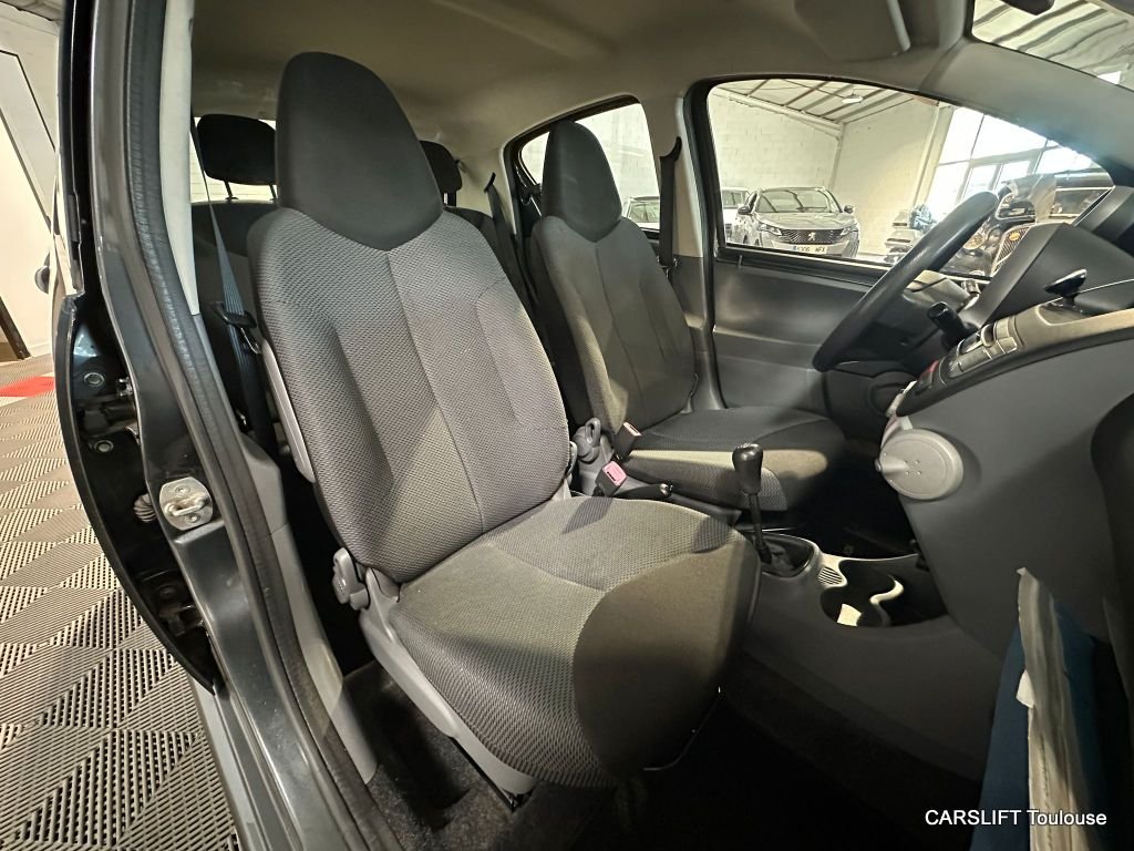 Toyota Aygo - Photo 11