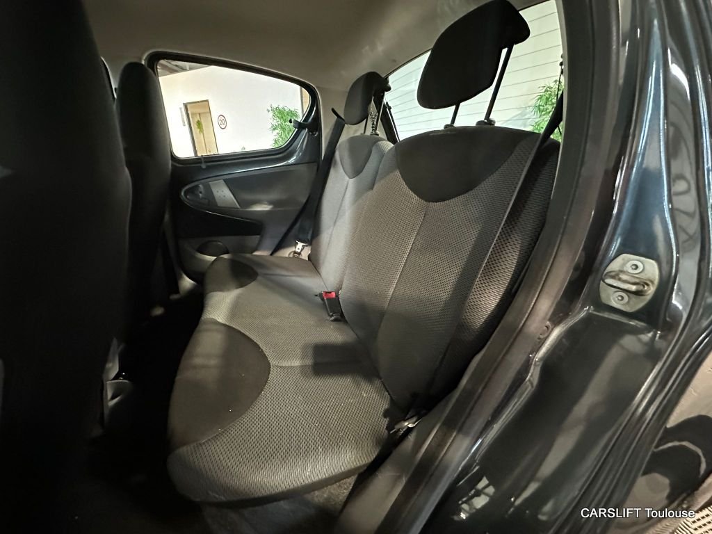 Toyota Aygo - Photo 12