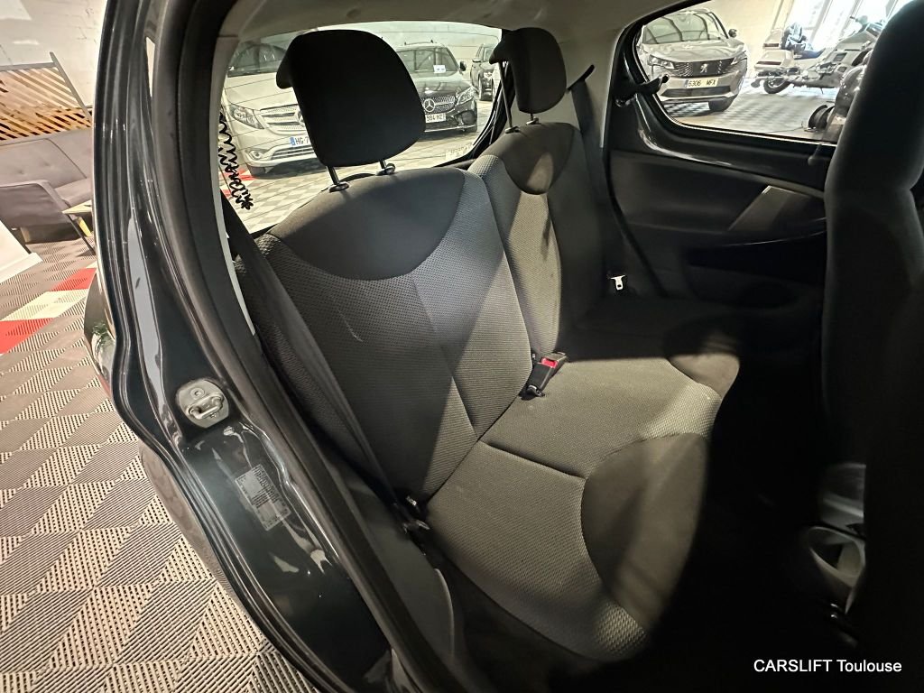 Toyota Aygo - Photo 13