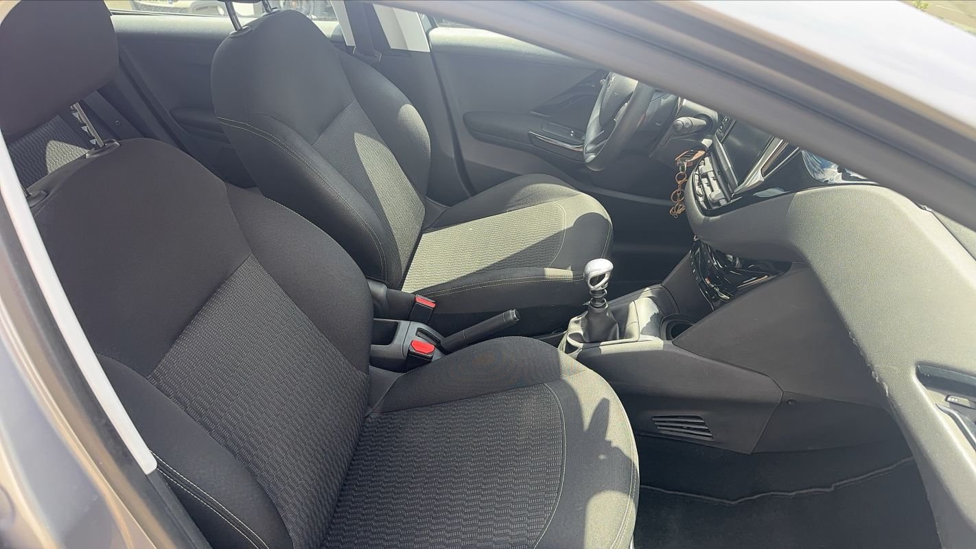 Peugeot 208 - Photo 27