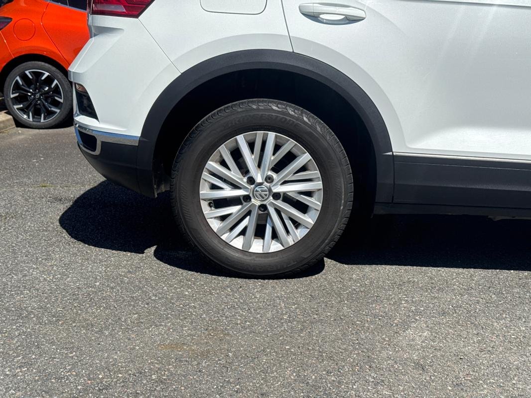 Volkswagen T-Roc - Photo 21