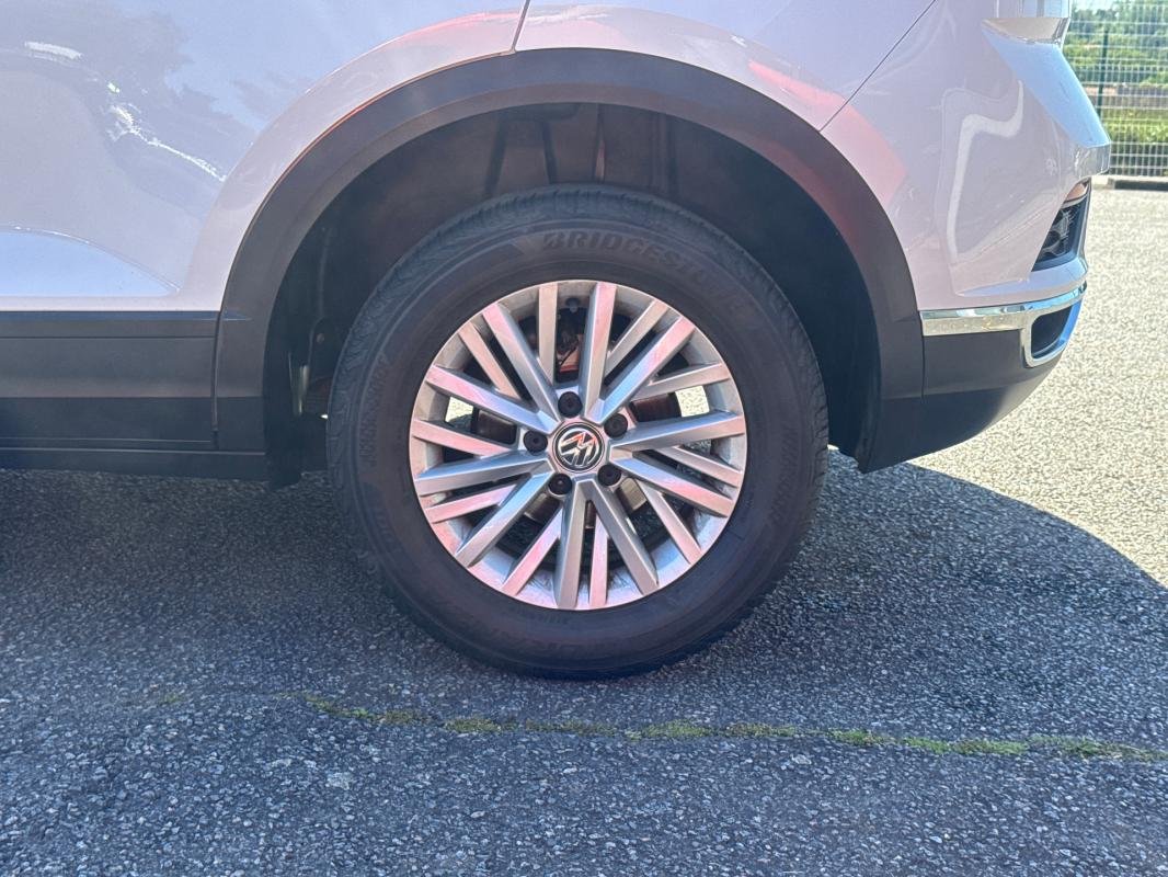 Volkswagen T-Roc - Photo 23