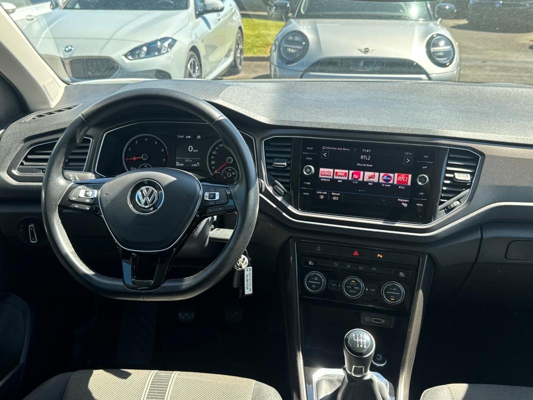Volkswagen T-Roc - Photo 6