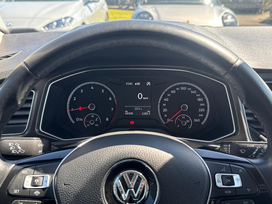 Volkswagen T-Roc - Photo 8