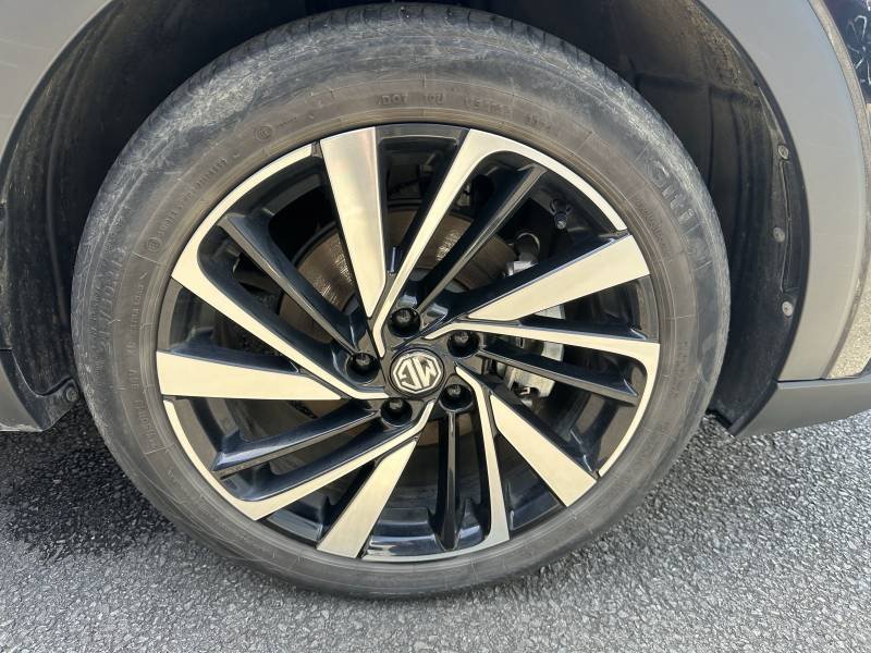 MG ZS - Photo 10