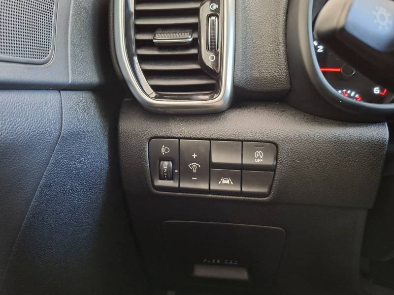 Kia Sportage - Photo 20