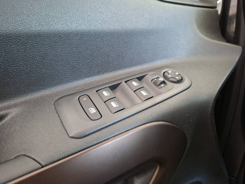 Peugeot Rifter - Photo 25